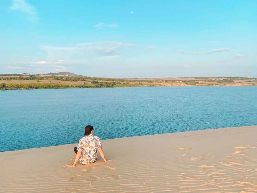 tour xe jeep bàu trắng
